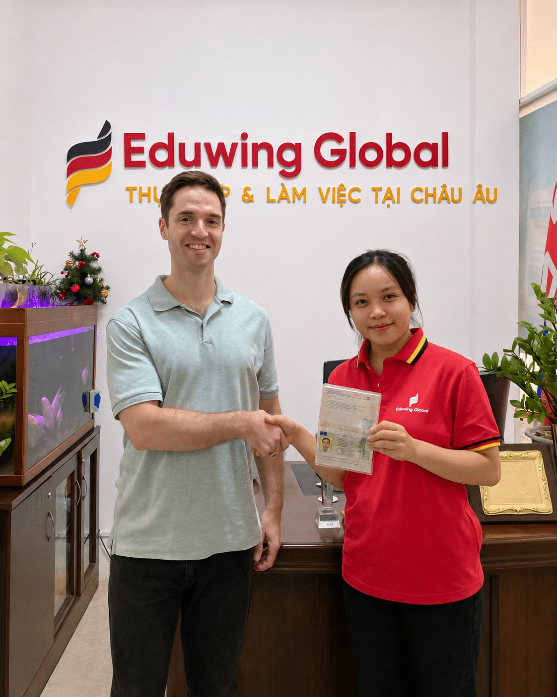 Học viên Trâm nhận visa du học nghề điều dưỡng Đức tại văn phòng Eduwing Global