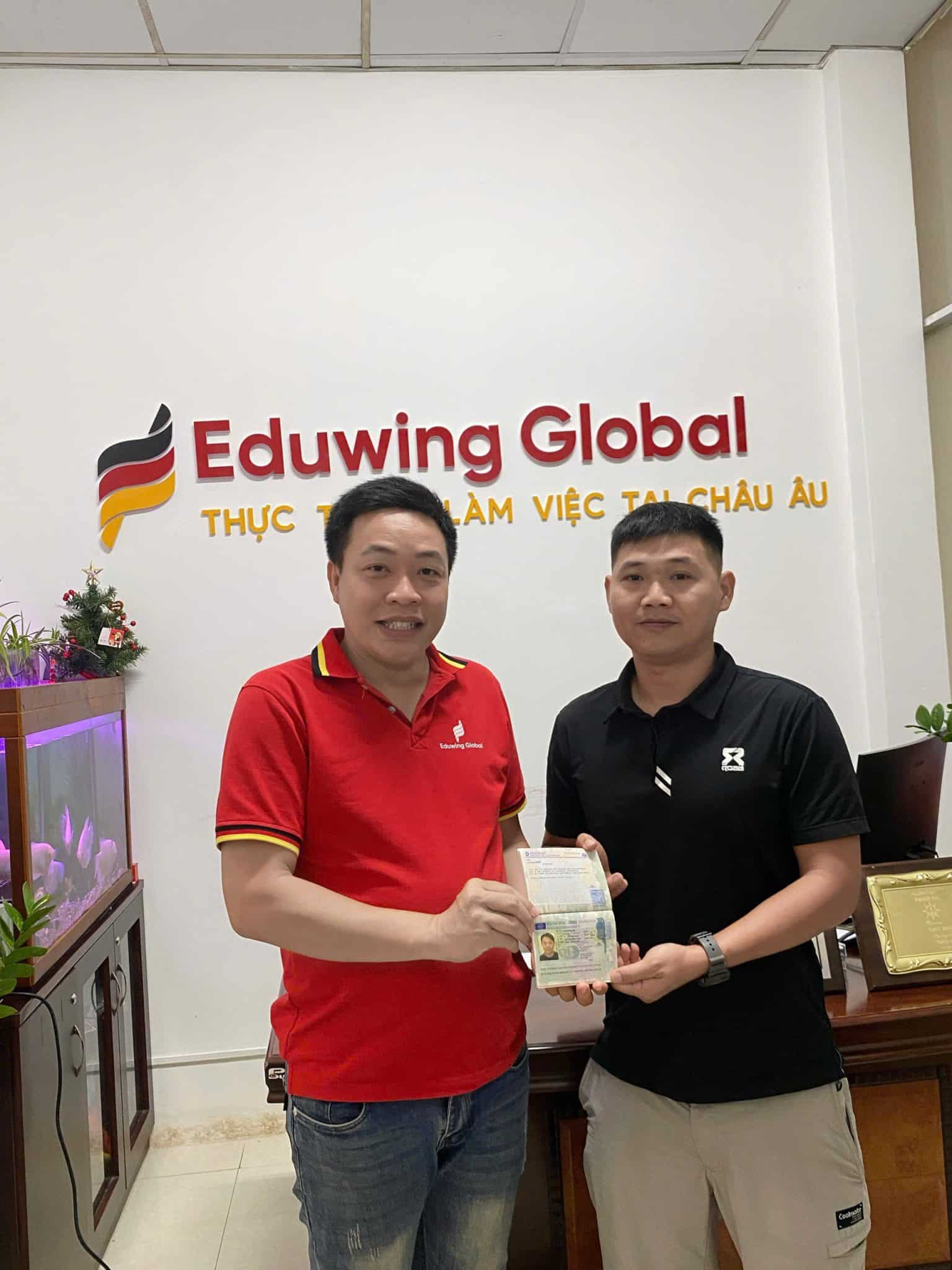 Ứng viên Phong nhận visa §18b Đức tại văn phòng Eduwing